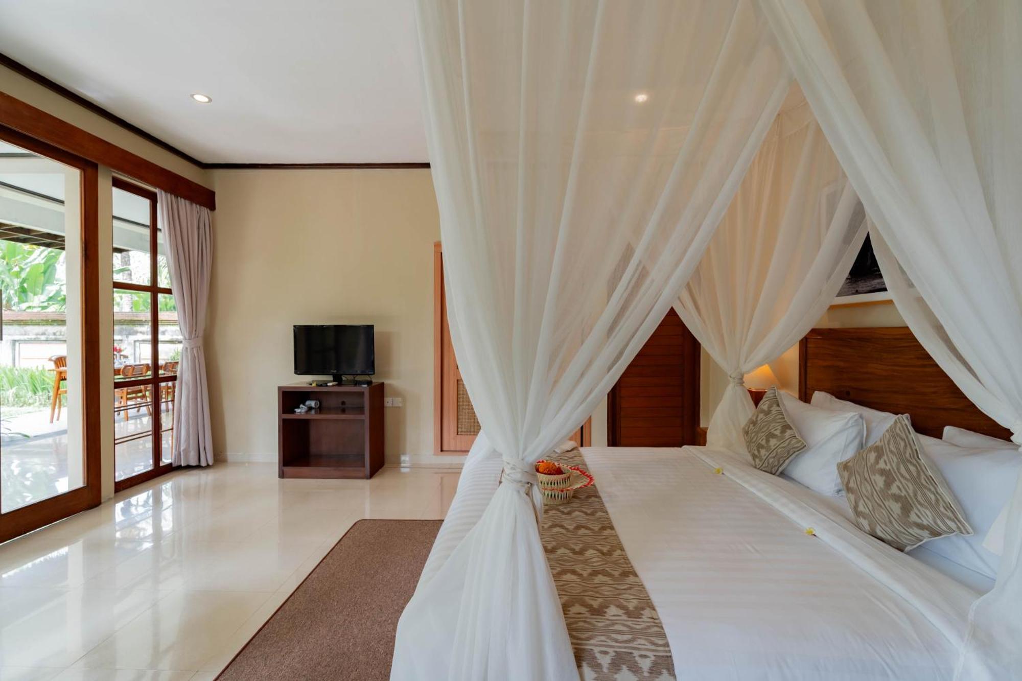 Three-Bedroom Villa Private Pool