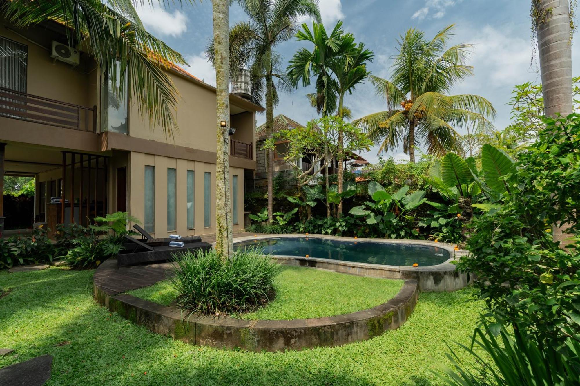 Three-Bedroom Villa Private Pool